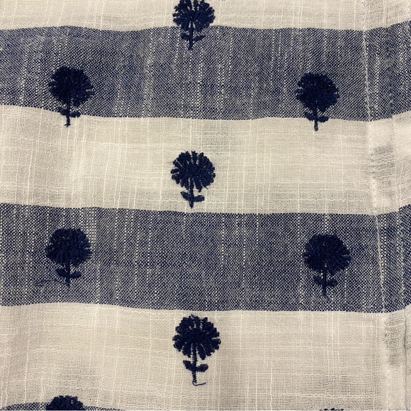 🌟ROLLER RABBIT🌟 MALM BLOUSE TOP BOLA STRIPE EMBROIDERED FLOWER BLUE WHITE - Picture 3 of 7